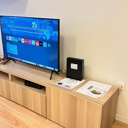 The Prince'S Neighbour Apartment Budapest With Free Garage Екстер'єр фото