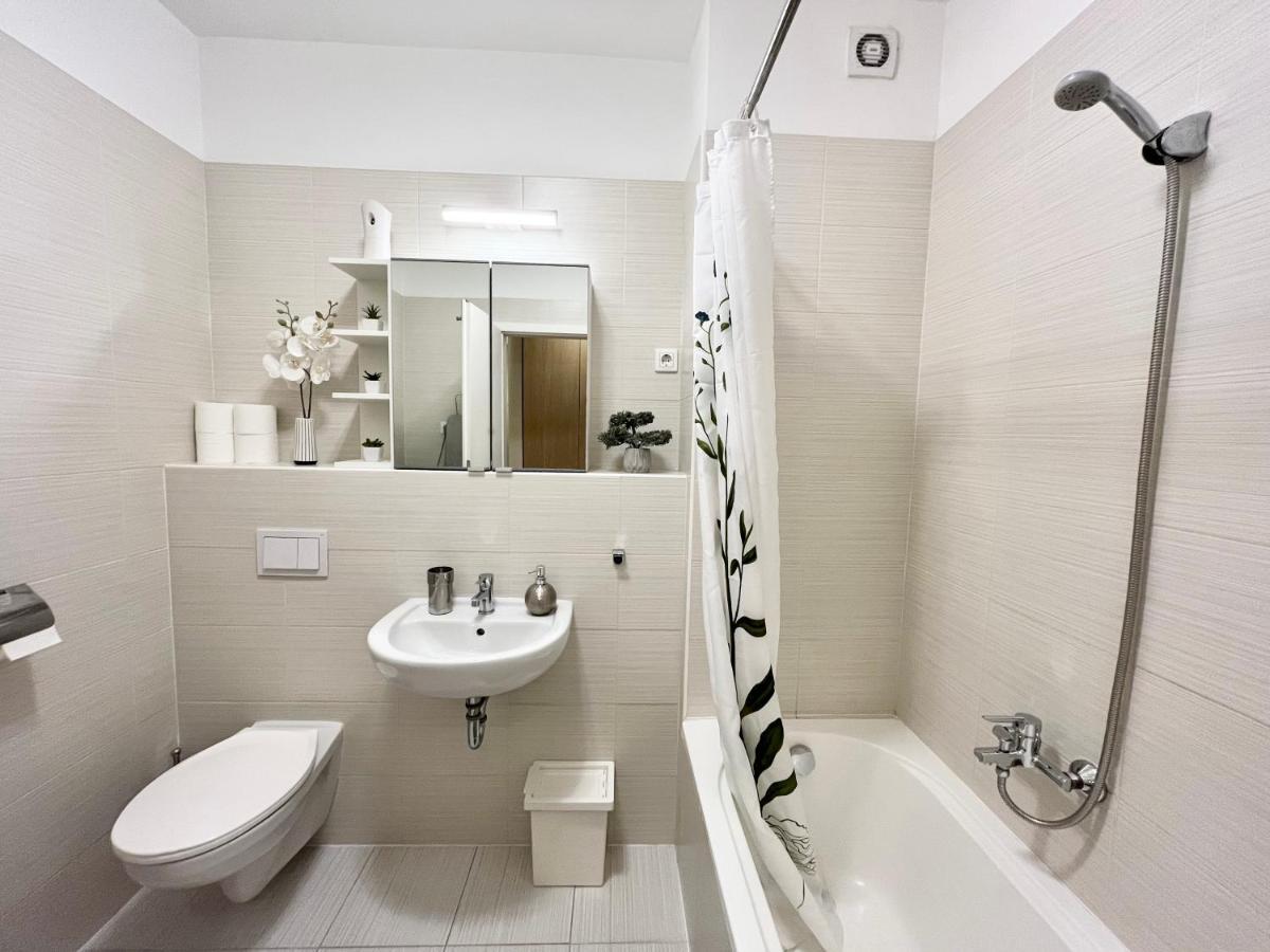 The Prince'S Neighbour Apartment Budapest With Free Garage Екстер'єр фото