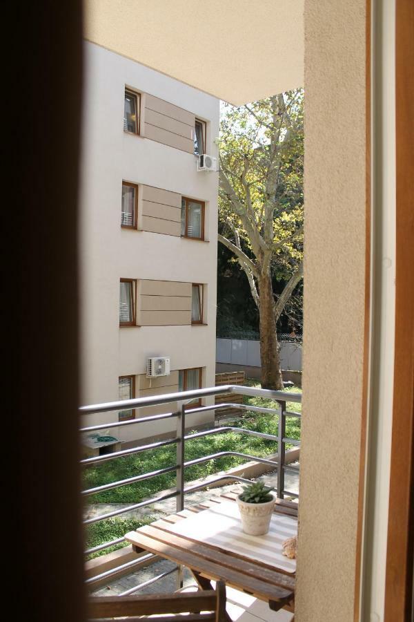 The Prince'S Neighbour Apartment Budapest With Free Garage Екстер'єр фото