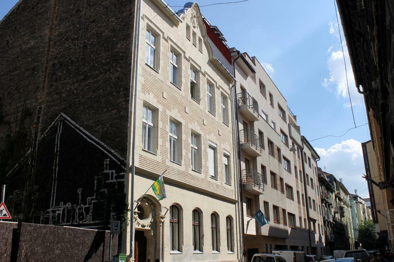 The Prince'S Neighbour Apartment Budapest With Free Garage Екстер'єр фото
